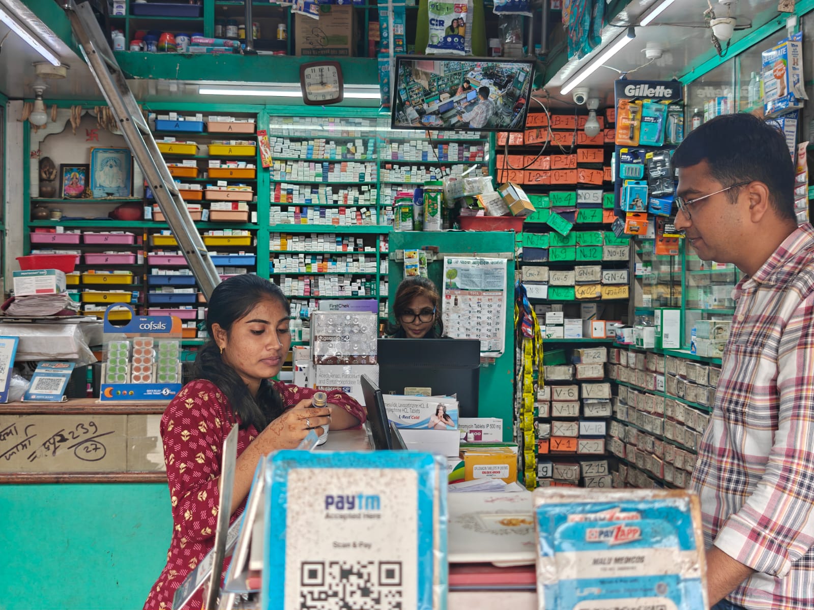 healthcare products display at Malu Medicos Ballarpur medical store